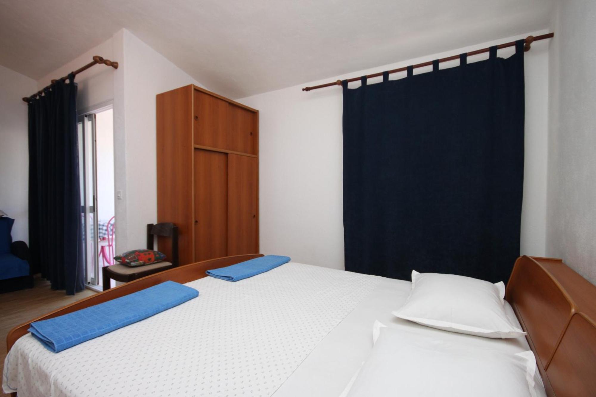 Apartments By The Sea Drvenik Donja Vala, Makarska - 6756 Bilik gambar
